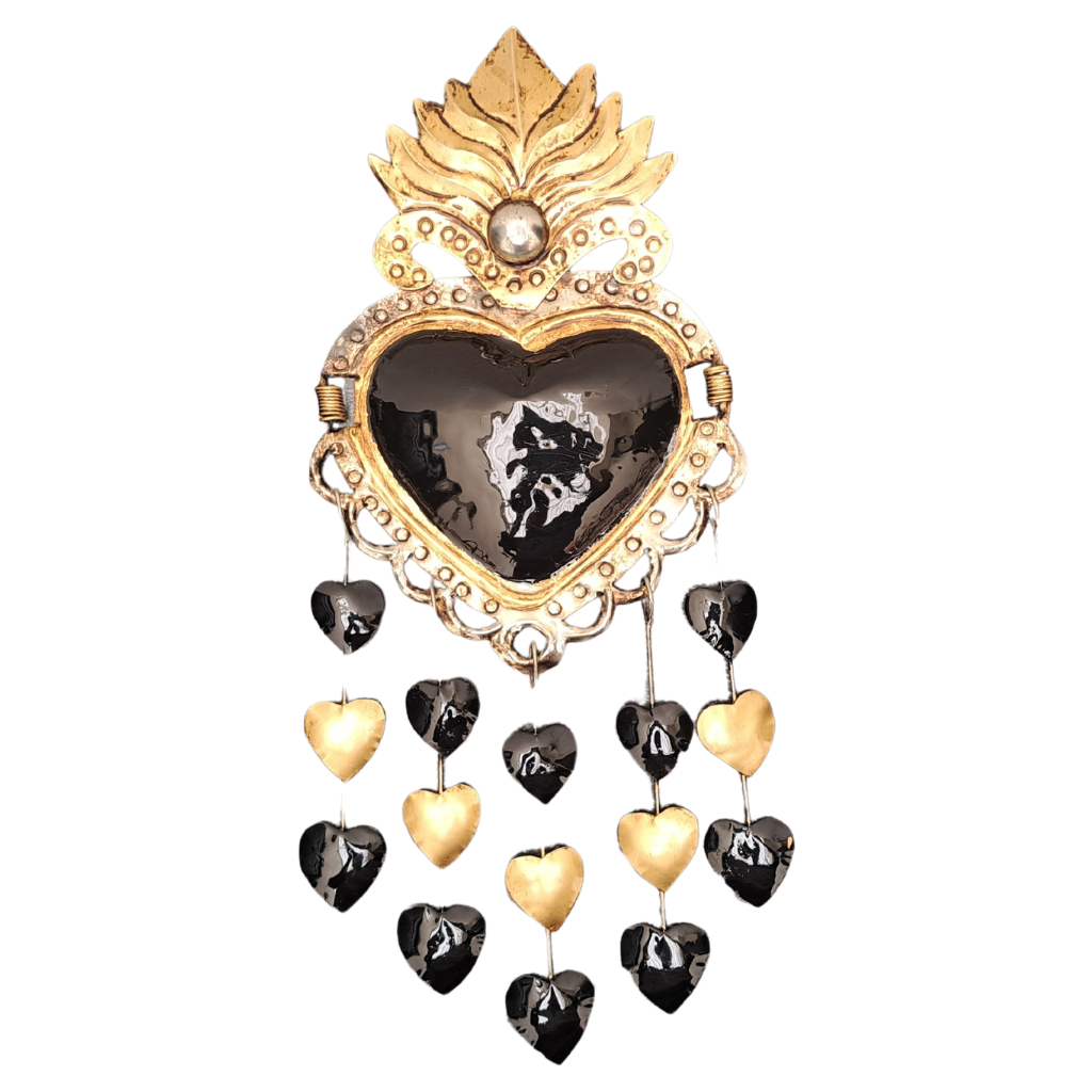 Corazón con corazónes colgantes